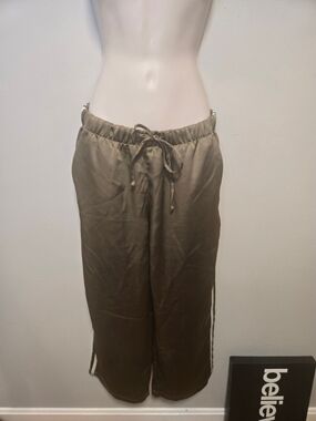 GAP Olive Cropped Drawstring Pants